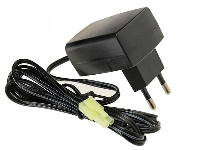 Chargeur de batterie Nimh 220v -Large connecteur- Duke - Top Airsoft