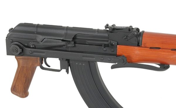 Le chargeur du fusil d'assaut akms