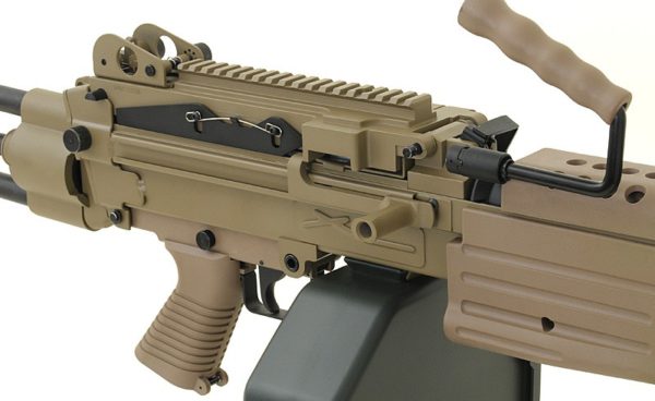 Mitrailleuse M249 PARA TAN A&K - metal avec Ammobox AEG – Image 10