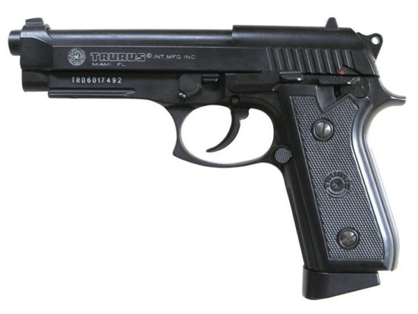 La réplique du Taurus pt99