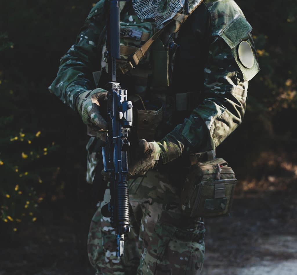 airsofteur avec son LMG airsoft