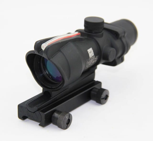 lunette ACOG zoom